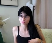 laureljarrar is a 18 year old female webcam sex model.