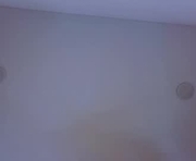 moonlitasuna is a 18 year old female webcam sex model.