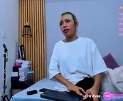 mia_reeves is a 24 year old female webcam sex model.