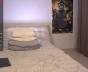evelina_fox is a  year old female webcam sex model.