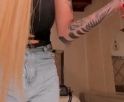 hannaconnor_ is a 25 year old female webcam sex model.
