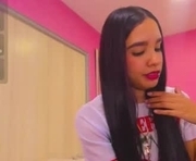 martinaaldana is a 19 year old female webcam sex model.