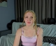 yetybaby is a 18 year old female webcam sex model.