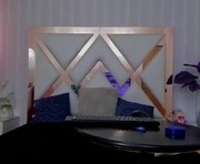 anakruz is a 19 year old female webcam sex model.