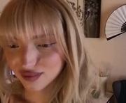 judith_belly is a 18 year old female webcam sex model.