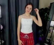 tereserenzelman is a 18 year old female webcam sex model.