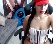 ashly95 is a  year old female webcam sex model.