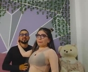 eimmy_jhns is a 20 year old couple webcam sex model.