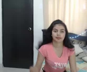 julietagames69 is a 19 year old female webcam sex model.