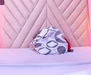 ginnapalmer is a  year old female webcam sex model.