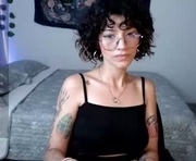 myzore is a 25 year old female webcam sex model.