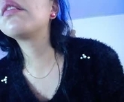 loren_44tits is a 28 year old female webcam sex model.