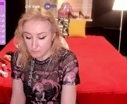 madissonkiss is a 45 year old female webcam sex model.