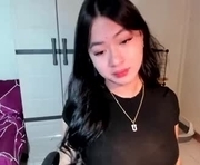 sweetlovepinay04 is a  year old female webcam sex model.