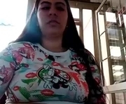 kim_connor01 is a 22 year old female webcam sex model.