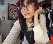mommakityy is a 22 year old female webcam sex model.