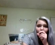 haileyblonde is a 18 year old female webcam sex model.