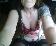 mrstxoxo4594 is a 32 year old female webcam sex model.