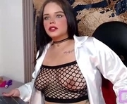 vella_sex is a 19 year old female webcam sex model.