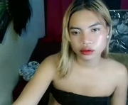 pinky_pussybobby69 is a 25 year old female webcam sex model.