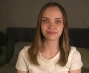 normabranch is a 18 year old female webcam sex model.