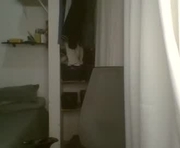 oxeniki14 is a  year old female webcam sex model.