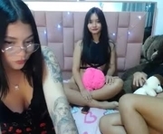 laddy_jop is a 19 year old couple webcam sex model.