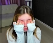 tutti_booty is a  year old female webcam sex model.