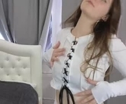 arri_kris is a 18 year old female webcam sex model.