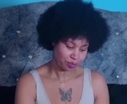 rachelannxd is a 24 year old female webcam sex model.