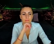 rebecca_diamonds is a 33 year old female webcam sex model.