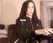 meclarityxxx is a 18 year old shemale webcam sex model.