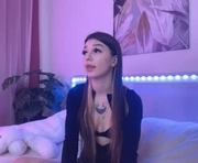 lunavine is a 20 year old female webcam sex model.