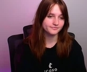 evie_leee is a 19 year old female webcam sex model.