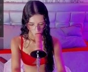 kattyskinnyy is a 21 year old female webcam sex model.