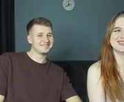 robert_liza is a 18 year old couple webcam sex model.