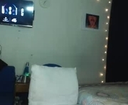 candy_presley is a 34 year old female webcam sex model.