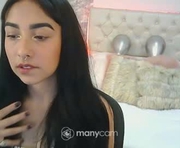 jade_porn is a 19 year old female webcam sex model.