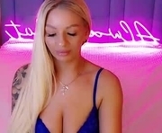 allwayshottt is a 30 year old female webcam sex model.