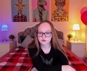 heyany is a 18 year old female webcam sex model.