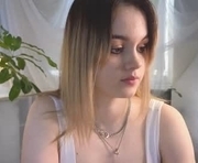 lornabyfield is a 18 year old female webcam sex model.
