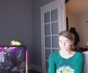 420blazescarlett is a 27 year old female webcam sex model.