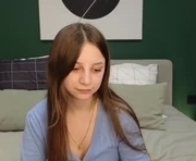 florencecatts is a 18 year old female webcam sex model.
