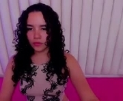 medusadevilish is a 18 year old female webcam sex model.