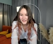 clare_ff is a 19 year old female webcam sex model.