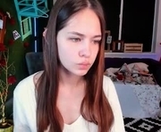 ulianeer is a  year old female webcam sex model.