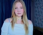 girl_of_mine is a 18 year old female webcam sex model.