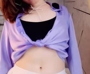 veronafell is a 18 year old female webcam sex model.
