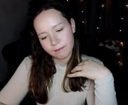 laura_bennett is a 19 year old female webcam sex model.