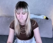 kristi_wizz is a 18 year old female webcam sex model.